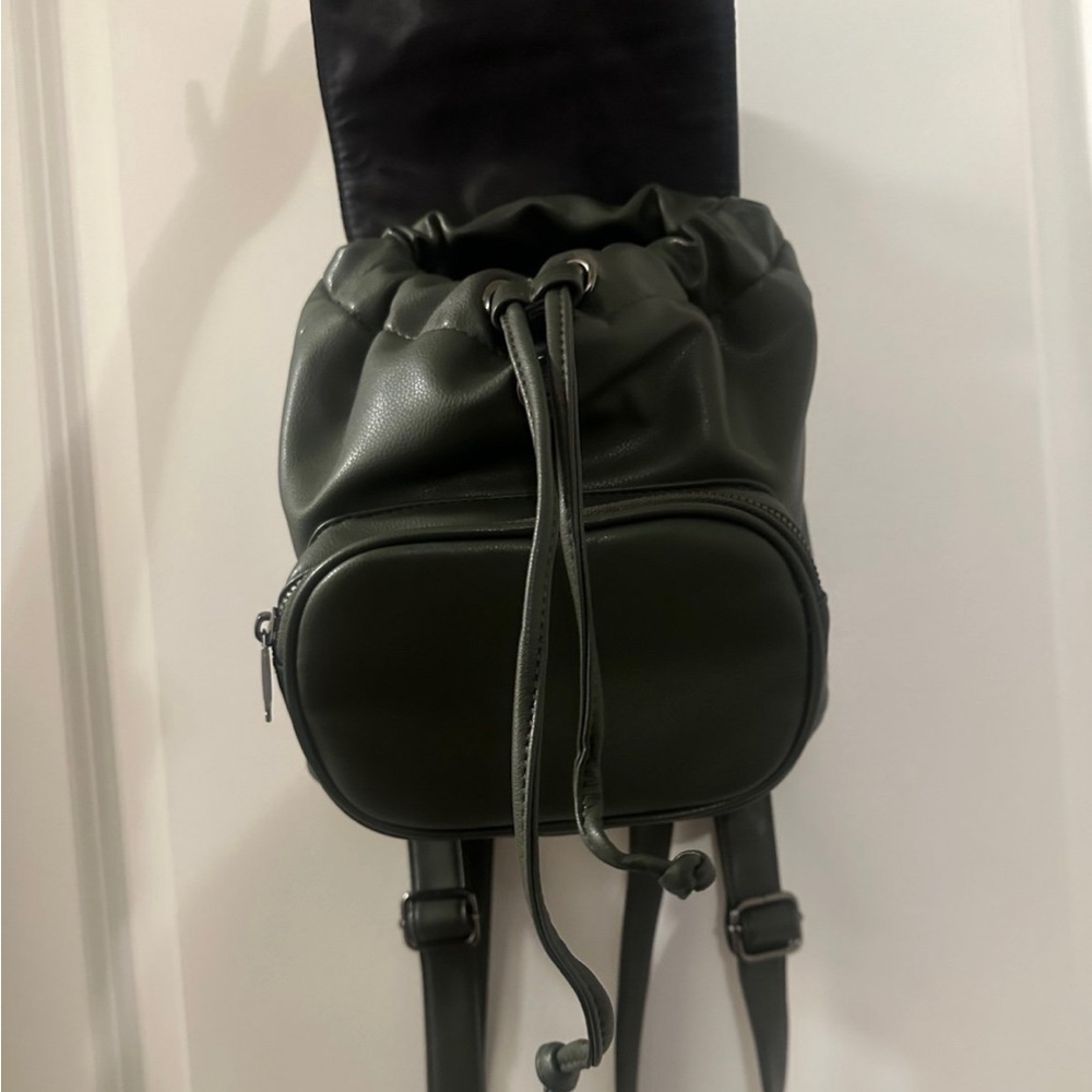 Mini Green Backpack - Picture 6 of 12